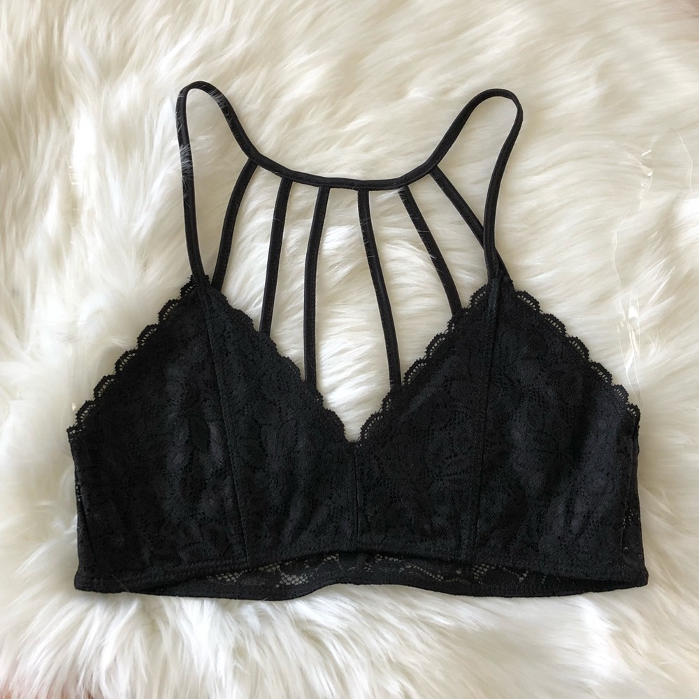 🎉2x HOST PICK🎉GORGEOUS LACE BRALETTE